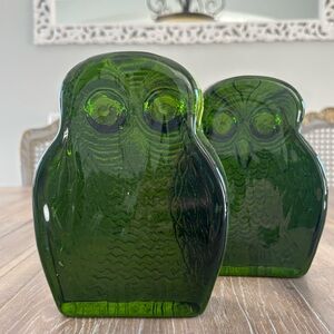 ✨ BLENKO Glass Owl bookends, designed by Joel Myers✨